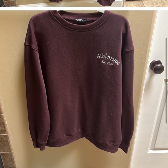 Maroon lounge set! - Picture 3 of 5